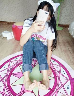 女教师的凌唇教室在线